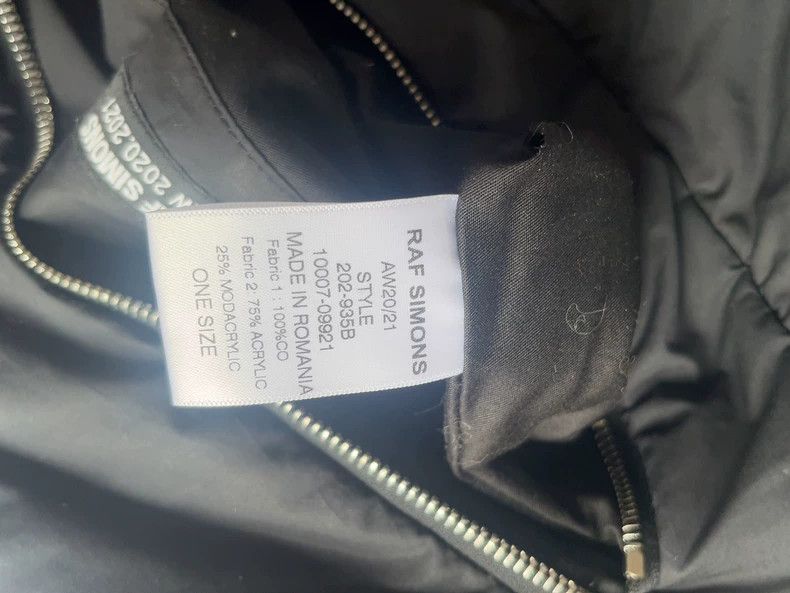 Raf Simons Solar Youth Hand Warmers Bag with Fur Size ONE SIZE - 3 Thumbnail