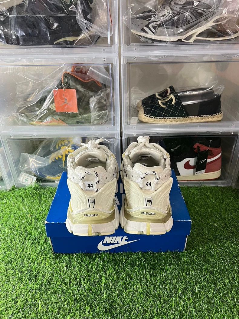 Balenciaga Balenciaga Runner Sports Shoes with Original Box Size US 10 / EU 43 - 5 Thumbnail