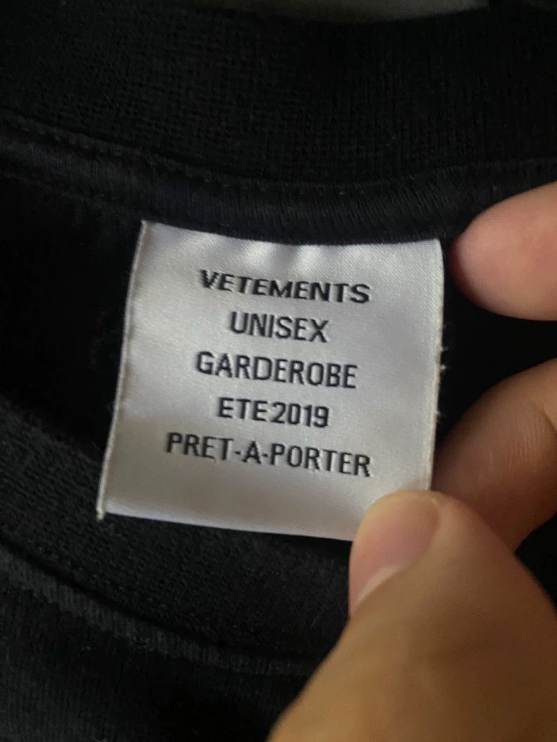Vetements Vetements Short Sleeve T-Shirt with Bullet Holes Size US S / EU 44-46 / 1 - 5 Thumbnail