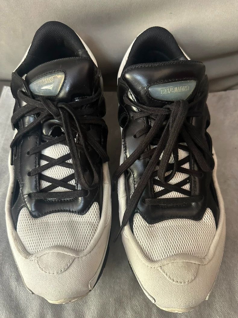 Raf Simons Raf Simons Ozweego Black and White Sneakers Size US 10.5 / EU 43-44 - 2 Thumbnail
