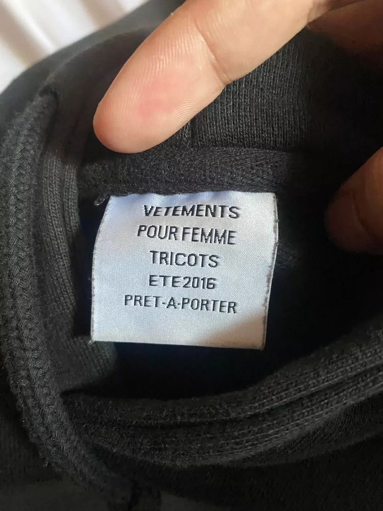 Vetements Vetements Embroidered Hoodie Sweatshirt Limited Edition Size US S / EU 44-46 / 1 - 4 Thumbnail