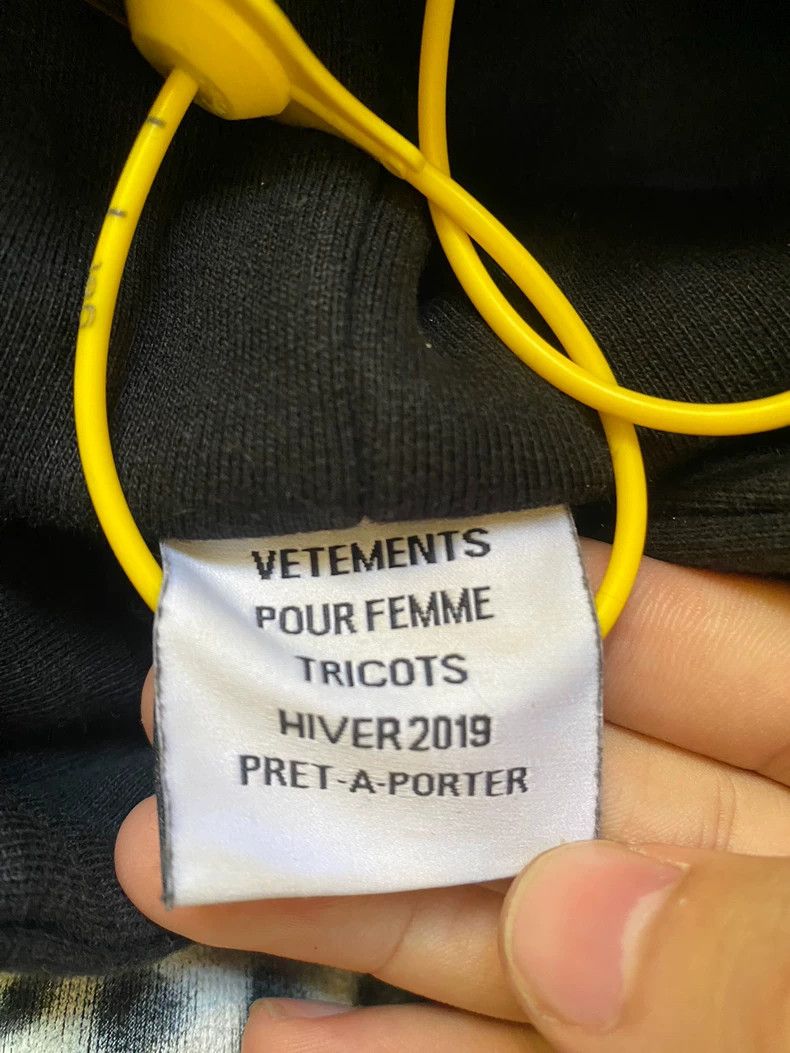 Vetements Black Hoodie with Front Logo Design Size US M / EU 48-50 / 2 - 4 Thumbnail