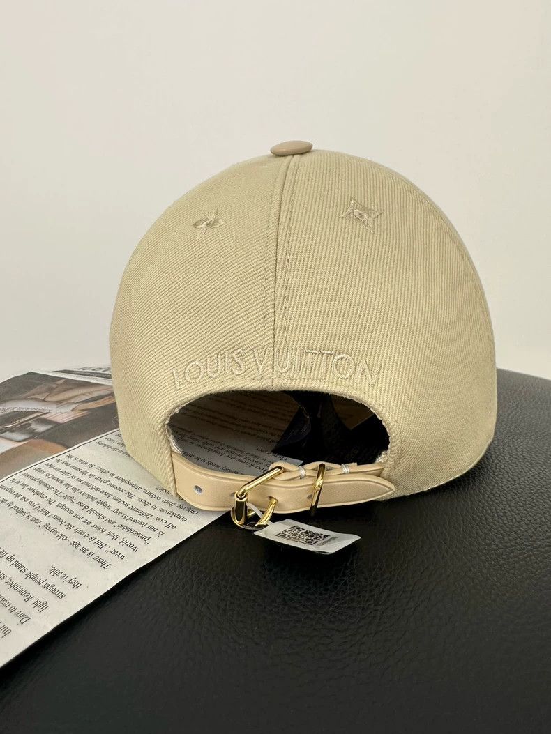 Louis Vuitton Louis Vuitton Beige Casual Baseball Cap Size ONE SIZE - 6 Thumbnail