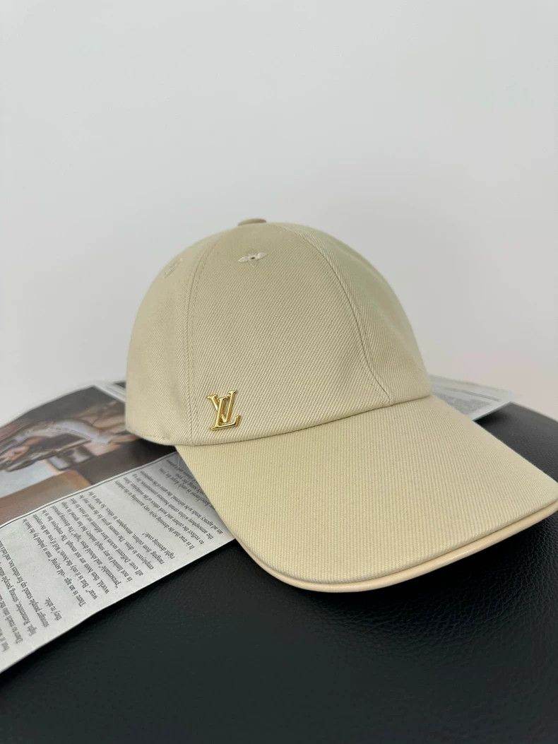 Louis Vuitton Louis Vuitton Beige Casual Baseball Cap Size ONE SIZE - 3 Thumbnail