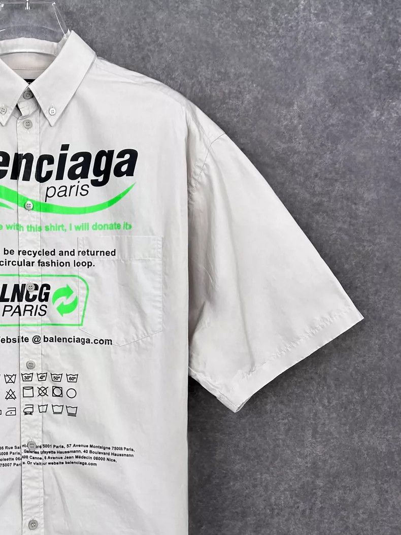 Balenciaga Balenciaga Cotton Oversized Graphic Shirt for Men Size US S / EU 44-46 / 1 - 5 Thumbnail