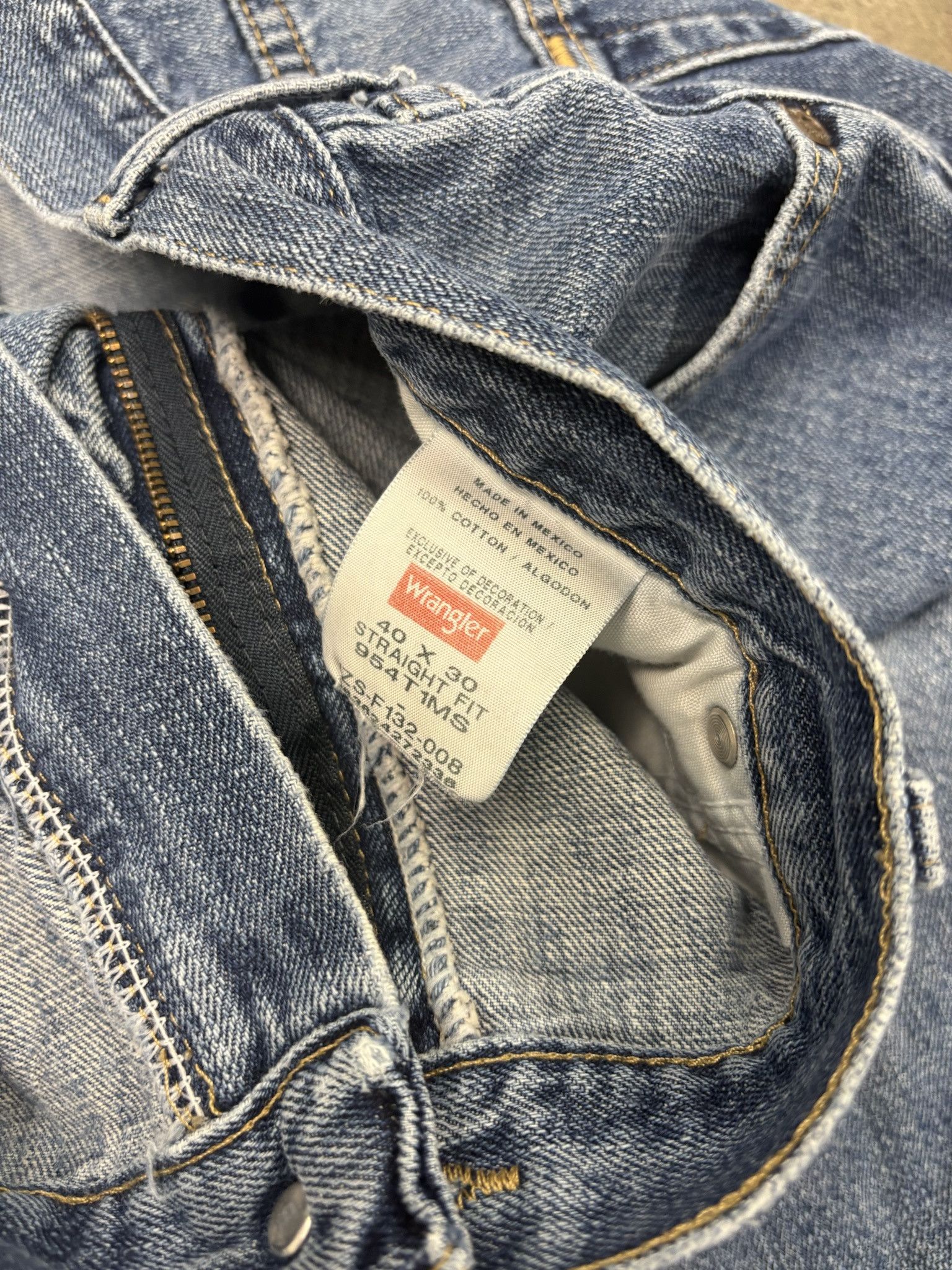 Wrangler Vintage Light Wash Denim Wrangler Jeans Co Straight Jeans Size US 40 / EU 56 - 2 Thumbnail