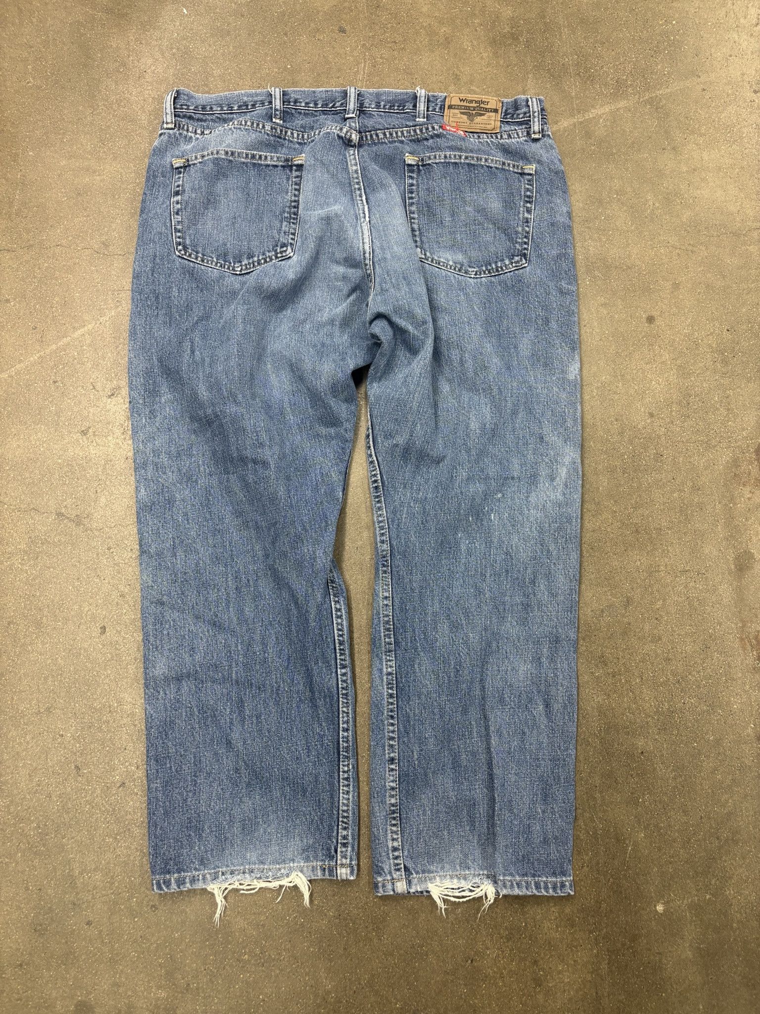Wrangler Vintage Light Wash Denim Wrangler Jeans Co Straight Jeans Size US 40 / EU 56 - 5 Thumbnail