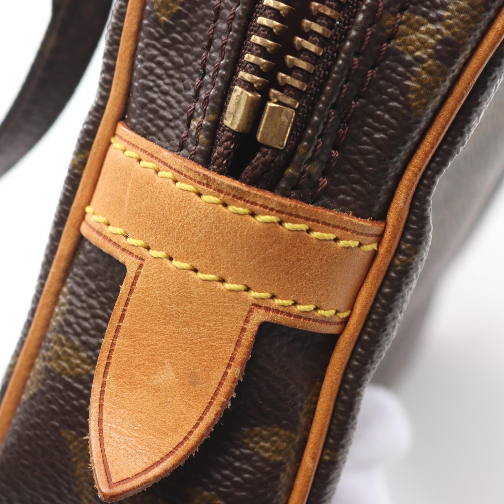 Louis Vuitton Louis Vuitton Louis Vuitton Marli Bandouliere Monogram Shoulder Bag Canvas Shoulder Bag M51828 Size ONE SIZE - 8 Thumbnail