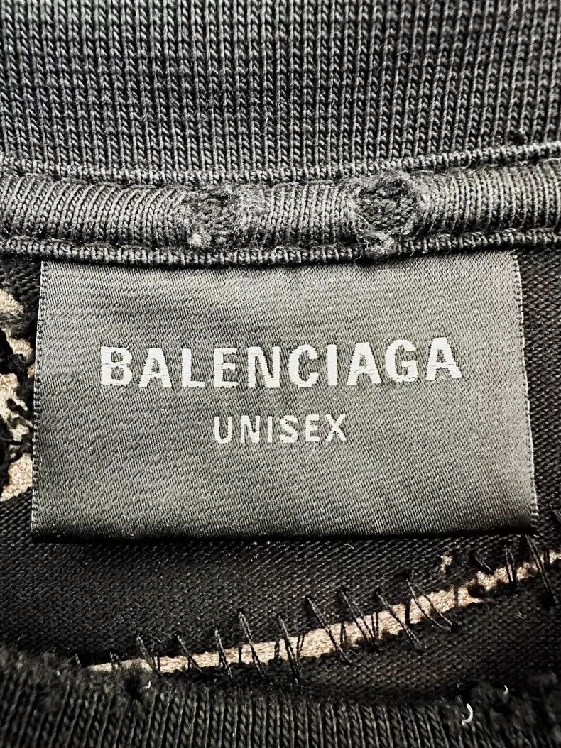 Balenciaga Balenciaga Black Distressed Short Sleeve T-Shirt Size US S / EU 44-46 / 1 - 7 Thumbnail