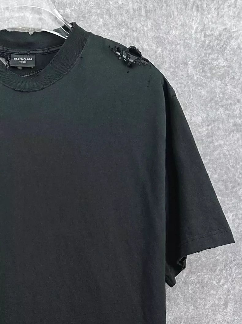 Balenciaga Balenciaga Black Distressed Short Sleeve T-Shirt Size US S / EU 44-46 / 1 - 5 Thumbnail