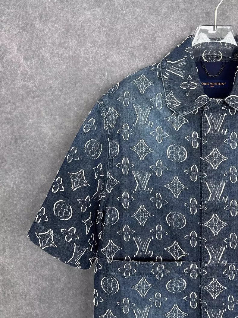 Louis Vuitton Louis Vuitton Blue Short Sleeve Shirt for Men Size US S / EU 44-46 / 1 - 6 Thumbnail