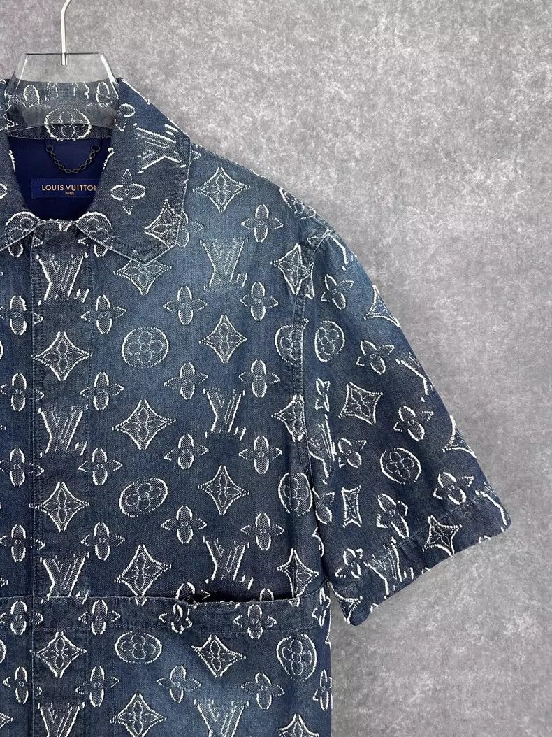 Louis Vuitton Louis Vuitton Blue Short Sleeve Shirt for Men Size US S / EU 44-46 / 1 - 5 Thumbnail
