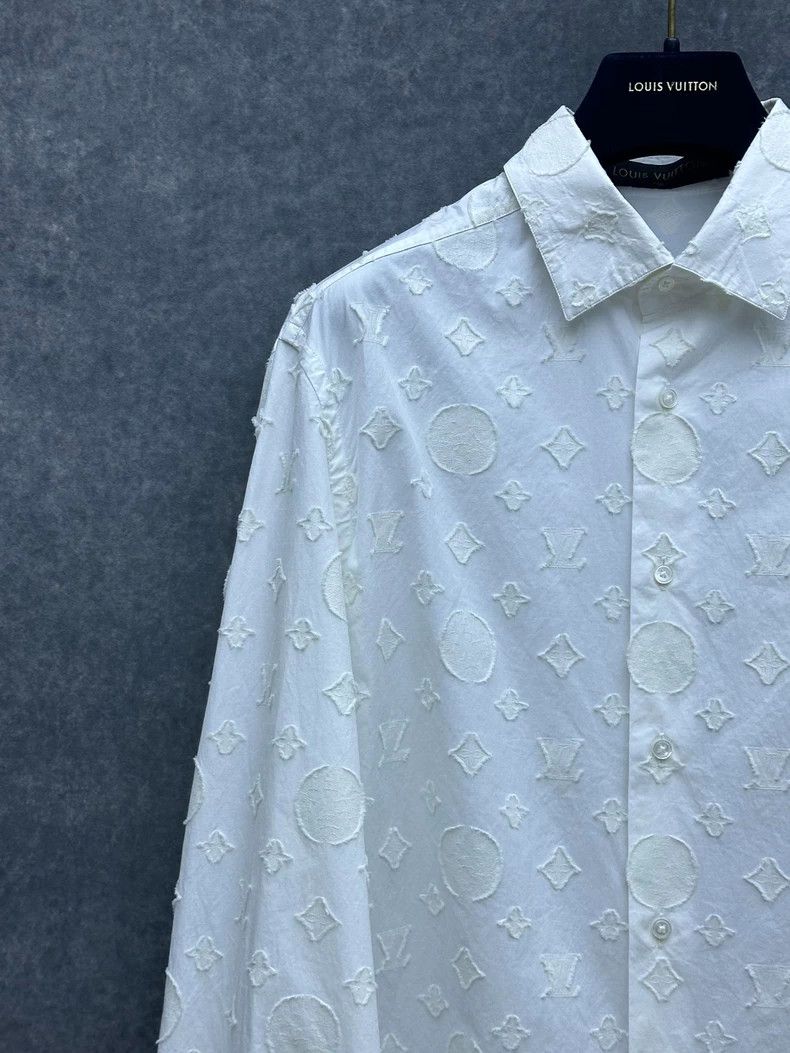 Louis Vuitton Louis Vuitton Long Sleeve Shirt for Men Size US M / EU 48-50 / 2 - 6 Thumbnail