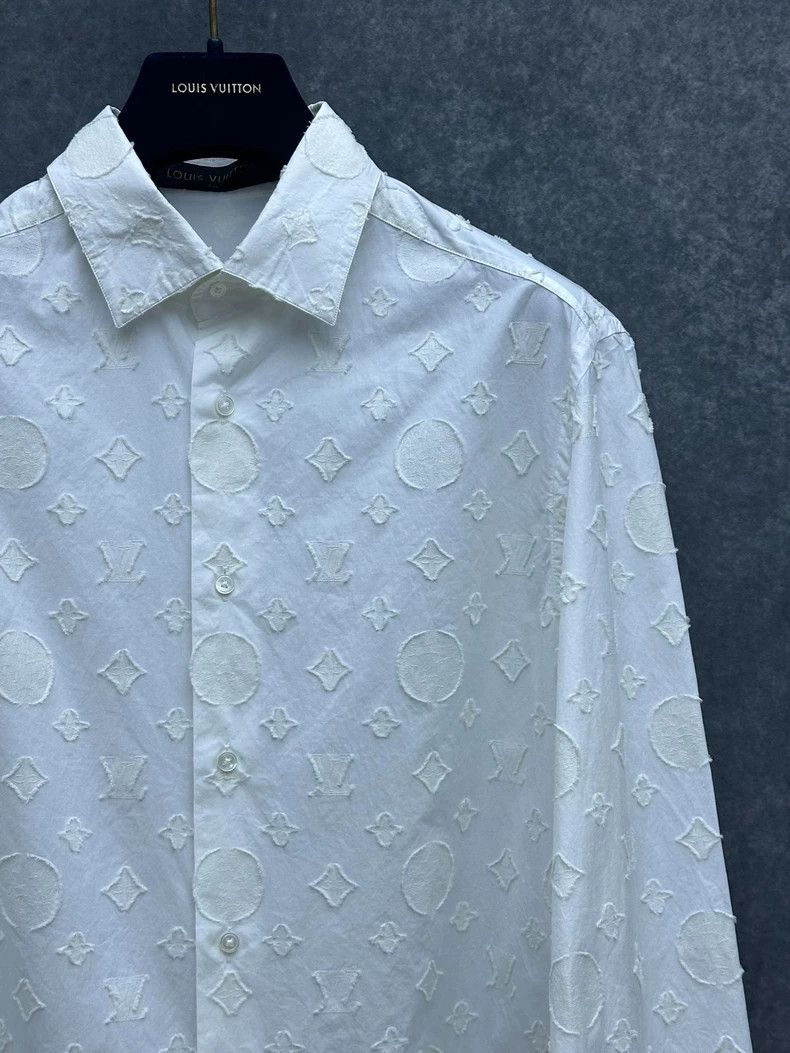 Louis Vuitton Louis Vuitton Long Sleeve Shirt for Men Size US M / EU 48-50 / 2 - 5 Thumbnail