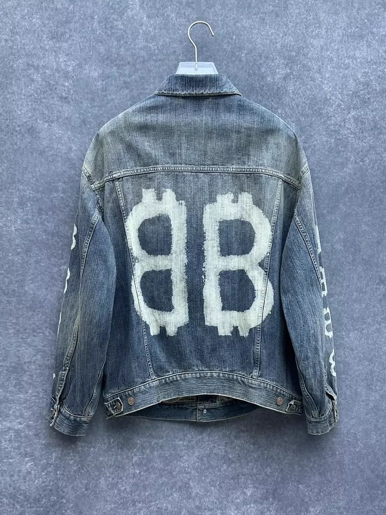 Balenciaga Balenciaga Bitcoin Print Denim Jacket for All Size US XS / EU 42 / 0 - 2 Thumbnail