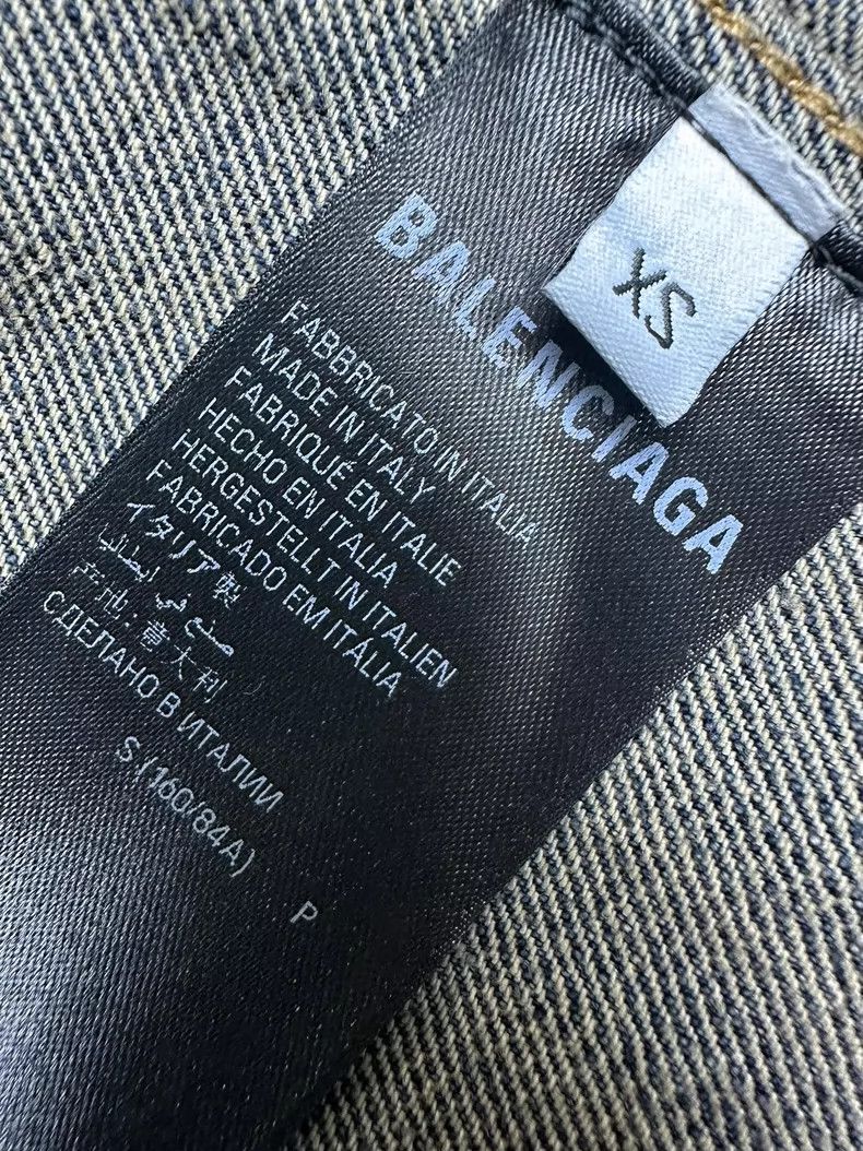 Balenciaga Balenciaga Bitcoin Print Denim Jacket for All Size US XS / EU 42 / 0 - 9 Thumbnail