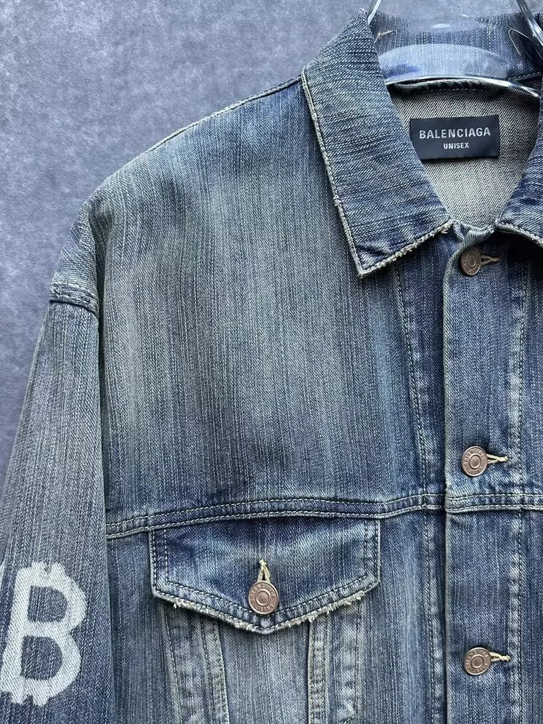 Balenciaga Balenciaga Bitcoin Print Denim Jacket for All Size US XS / EU 42 / 0 - 6 Thumbnail