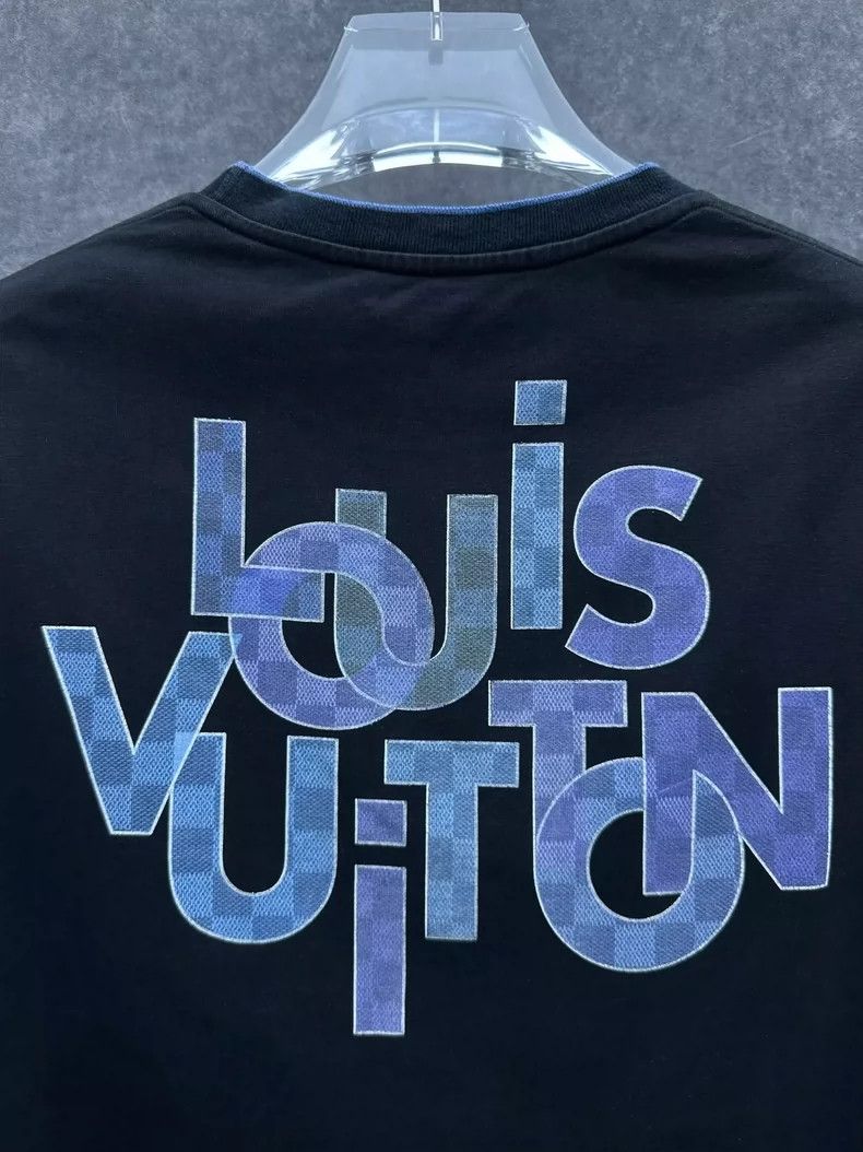 Louis Vuitton Louis Vuitton Summer Short Sleeve T-shirt Size US M / EU 48-50 / 2 - 7 Thumbnail