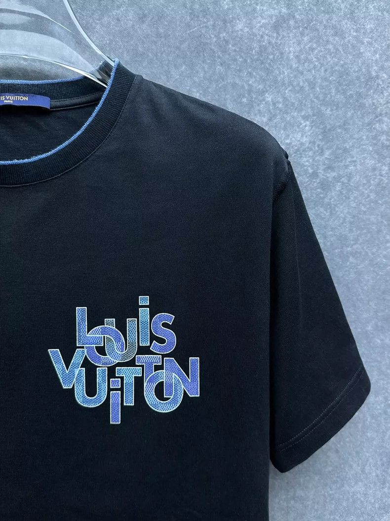 Louis Vuitton Louis Vuitton Summer Short Sleeve T-shirt Size US M / EU 48-50 / 2 - 5 Thumbnail