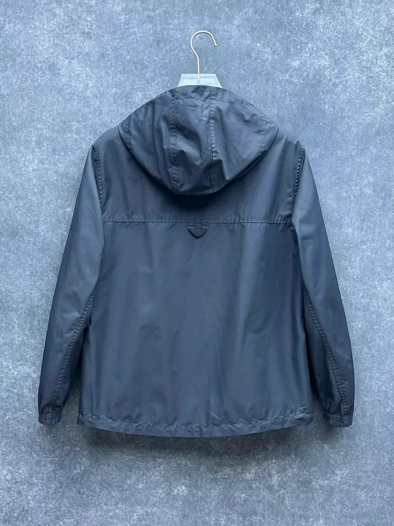 Louis Vuitton Louis Vuitton Windbreaker Jacket with Logo Print Size US M / EU 48-50 / 2 - 9 Thumbnail