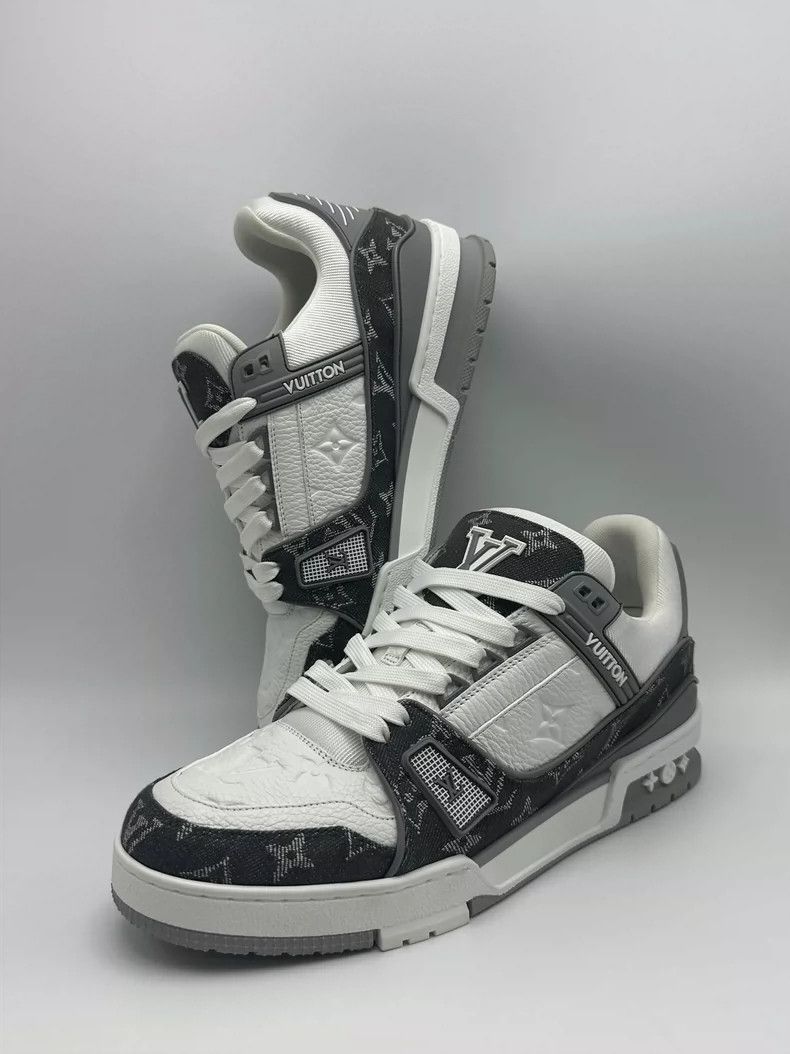 Louis Vuitton Louis Vuitton Low Top Leather Sneakers for Men Size US 8 / EU 41 - 2 Thumbnail