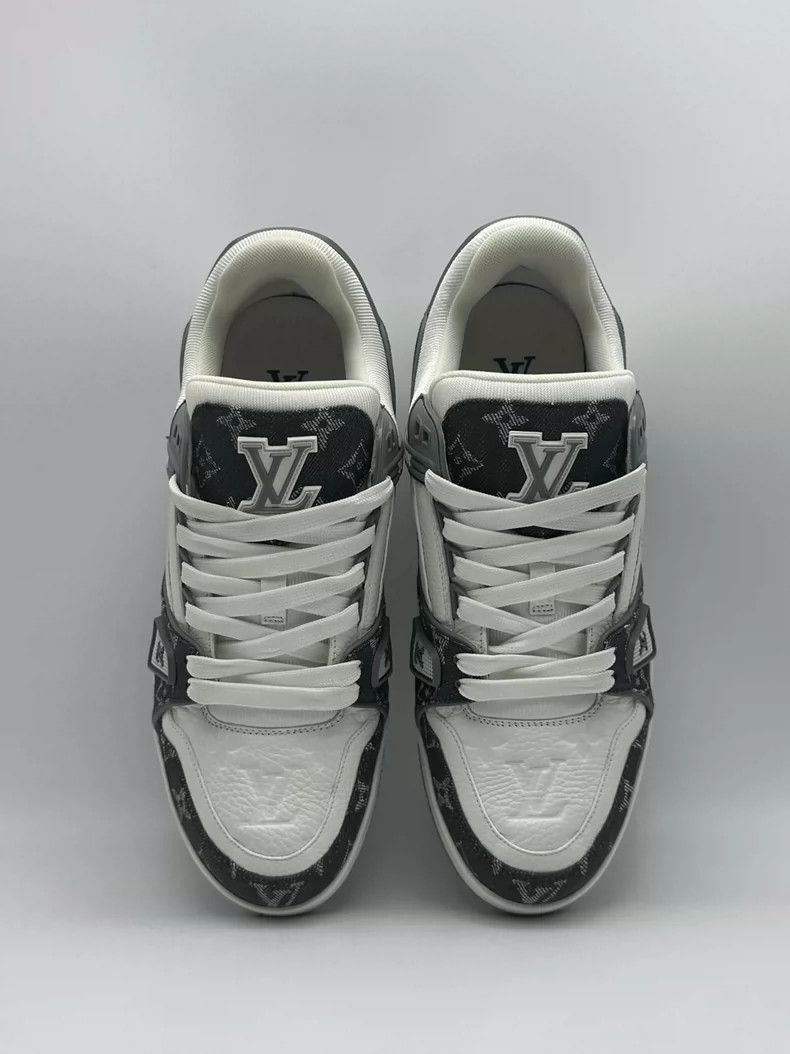 Louis Vuitton Louis Vuitton Low Top Leather Sneakers for Men Size US 8 / EU 41 - 5 Thumbnail