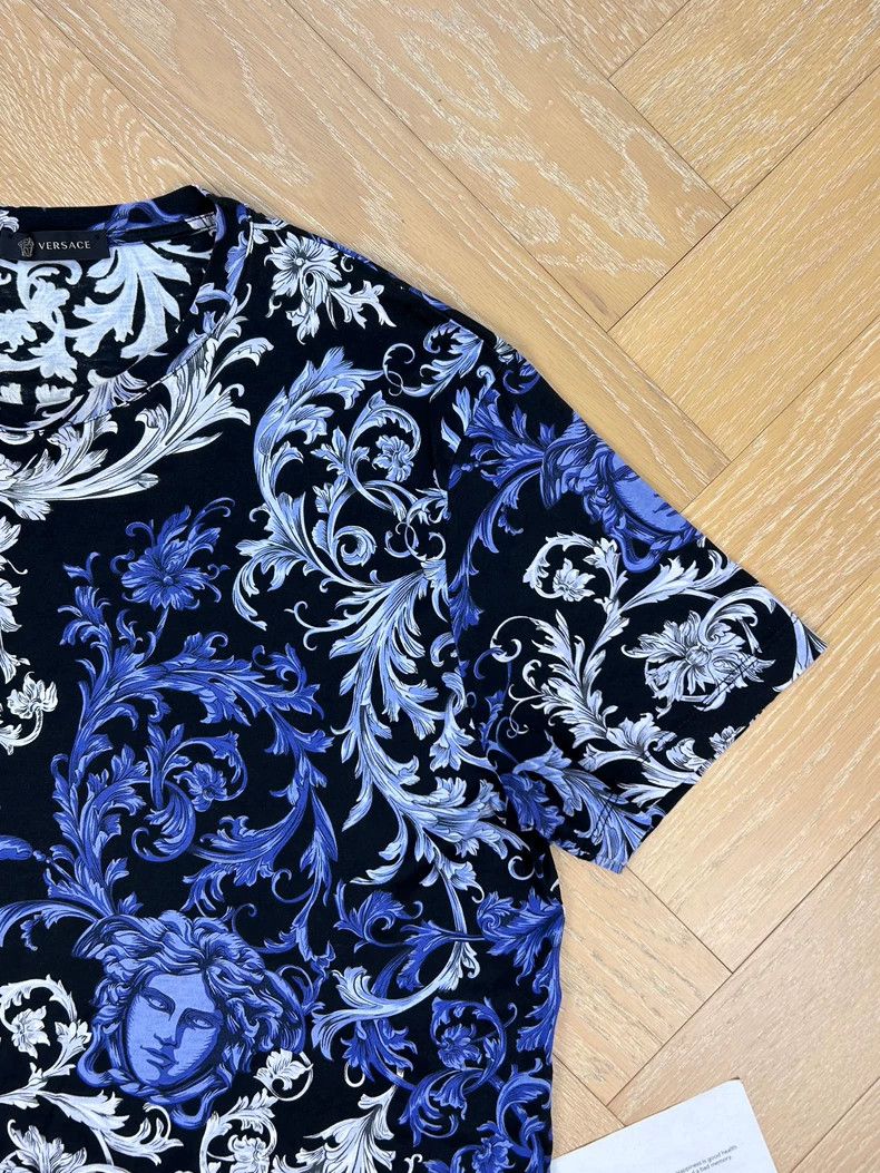 Versace Versace Vintage Baroque Medusa T-Shirt for Men Size US XXL / EU 58 / 5 - 5 Thumbnail