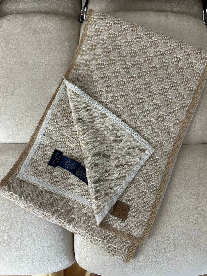 Louis Vuitton LOUIS VUITTON NEO PETIT DAMIER Scarf Size ONE SIZE - 6 Thumbnail