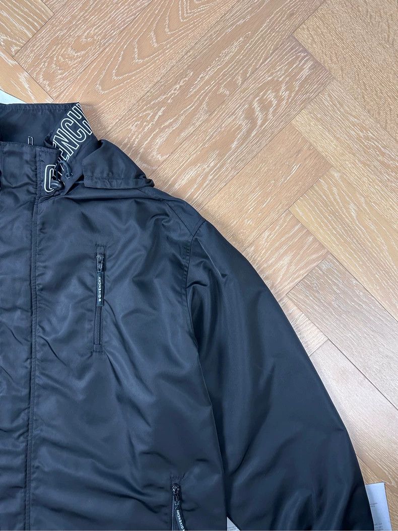 Givenchy Givenchy Oversize Black Windbreaker Jacket for Men Size US XXL / EU 58 / 5 - 5 Thumbnail