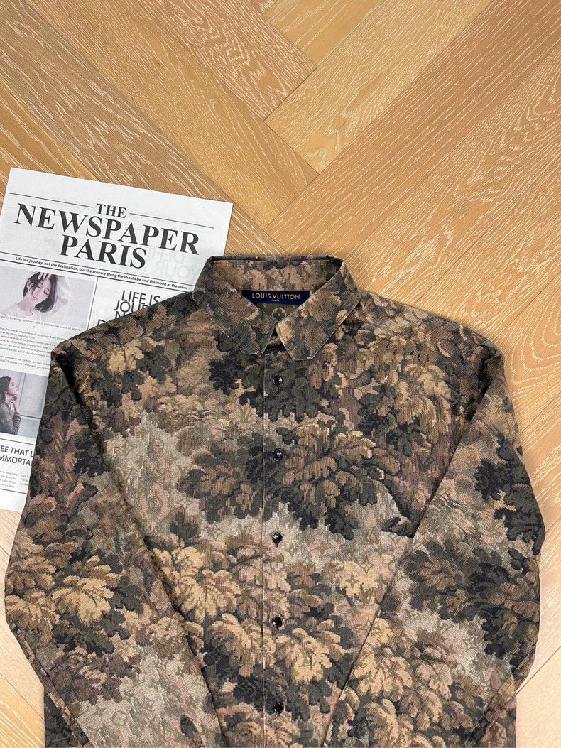 Louis Vuitton Louis Vuitton Floral Silk Button-Up Shirt Size US S / EU 44-46 / 1 - 8 Thumbnail