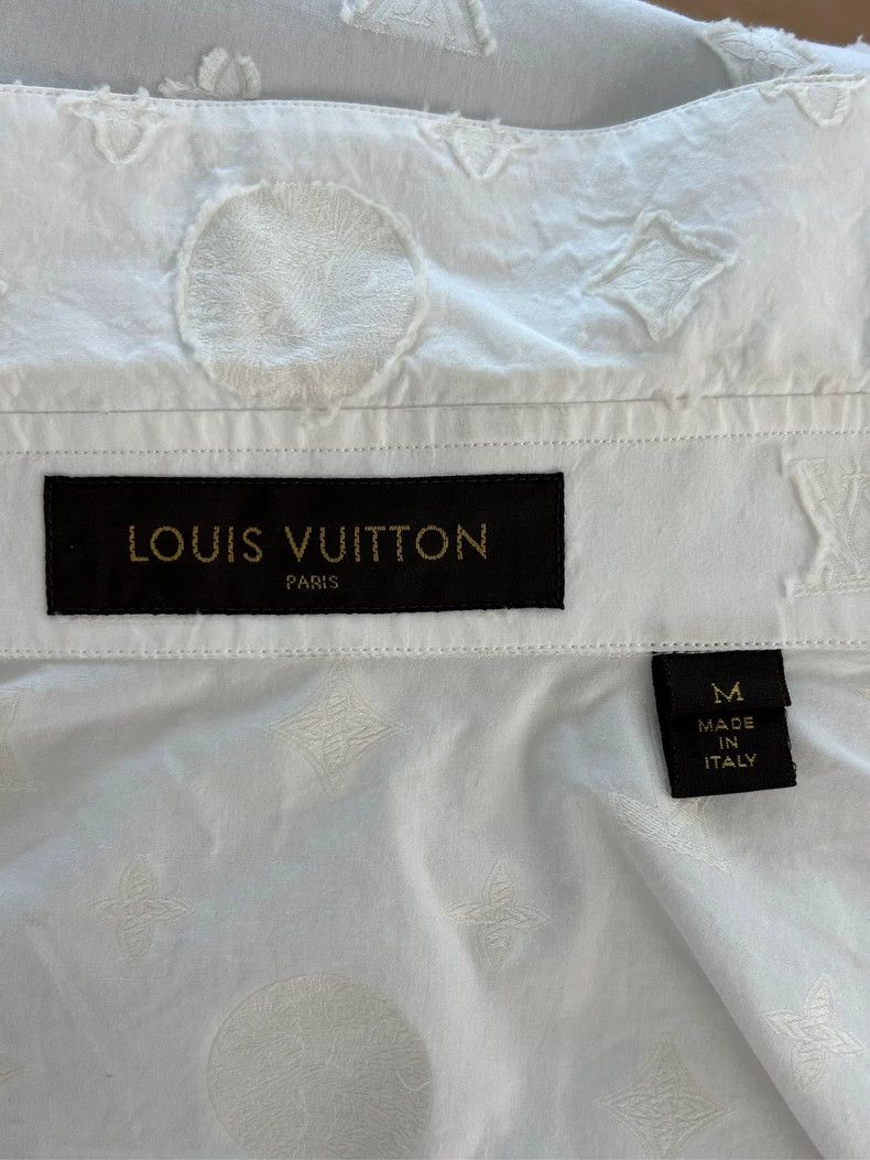 Louis Vuitton Louis Vuitton Long Sleeve Shirt for Men Size US M / EU 48-50 / 2 - 7 Thumbnail