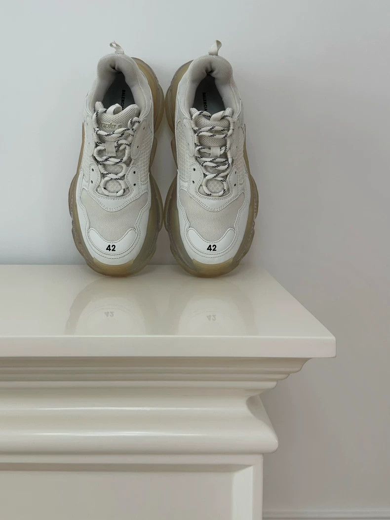 Balenciaga Balenciaga Triple S Clear Sole Sneakers Beige Size US 9 / EU 42 - 3 Thumbnail