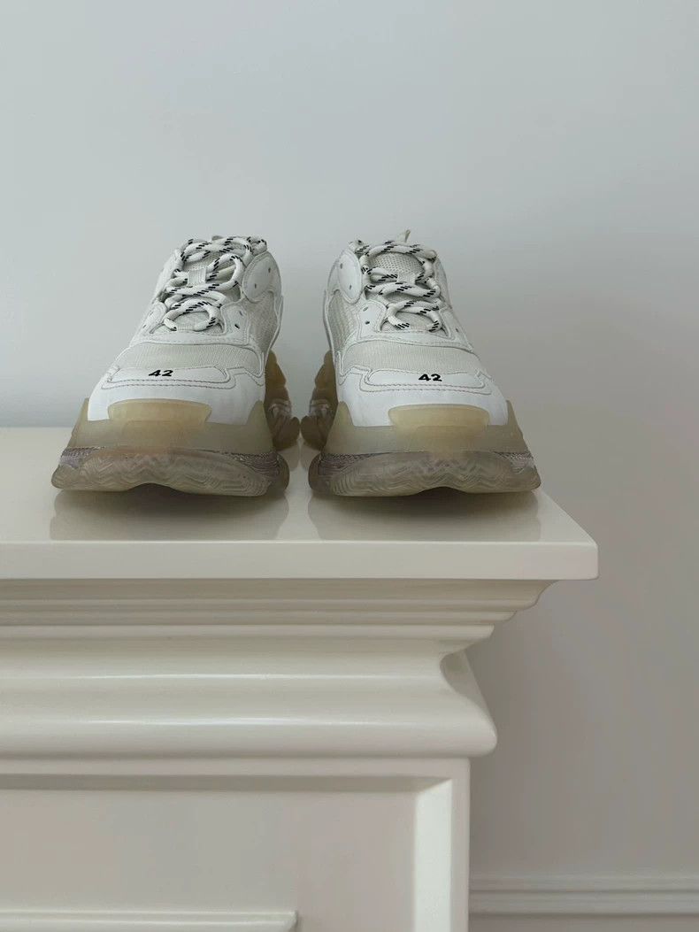 Balenciaga Balenciaga Triple S Clear Sole Sneakers Beige Size US 9 / EU 42 - 7 Thumbnail