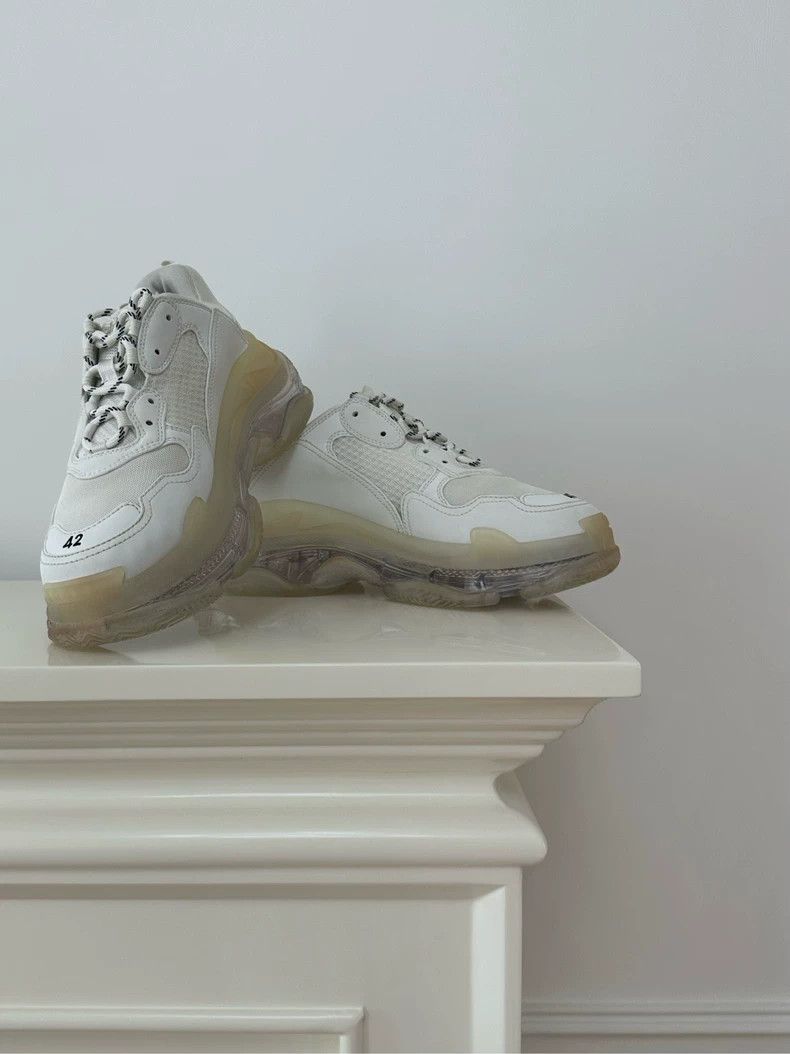 Balenciaga Balenciaga Triple S Clear Sole Sneakers Beige Size US 9 / EU 42 - 5 Thumbnail