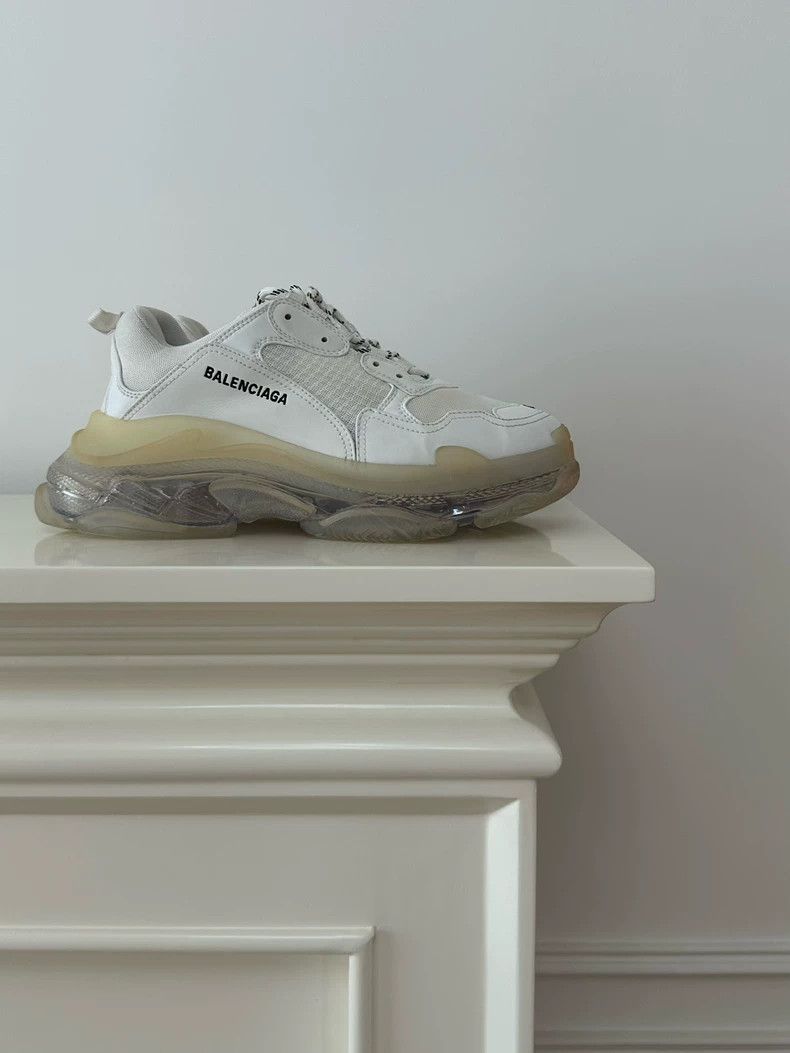 Balenciaga Balenciaga Triple S Clear Sole Sneakers Beige Size US 9 / EU 42 - 6 Thumbnail