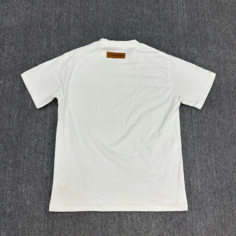 Louis Vuitton Louis Vuitton White Logo Casual Short Sleeve T-Shirt Size US L / EU 52-54 / 3 - 2 Thumbnail