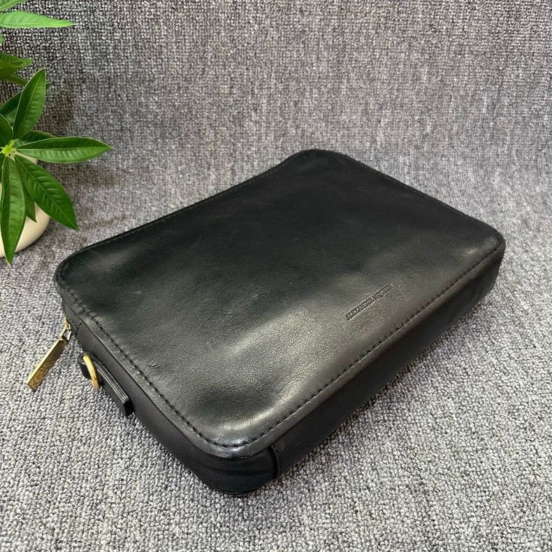 Alexander McQueen Alexander McQueen Leather Zipper Handheld Clutch Size ONE SIZE - 3 Thumbnail