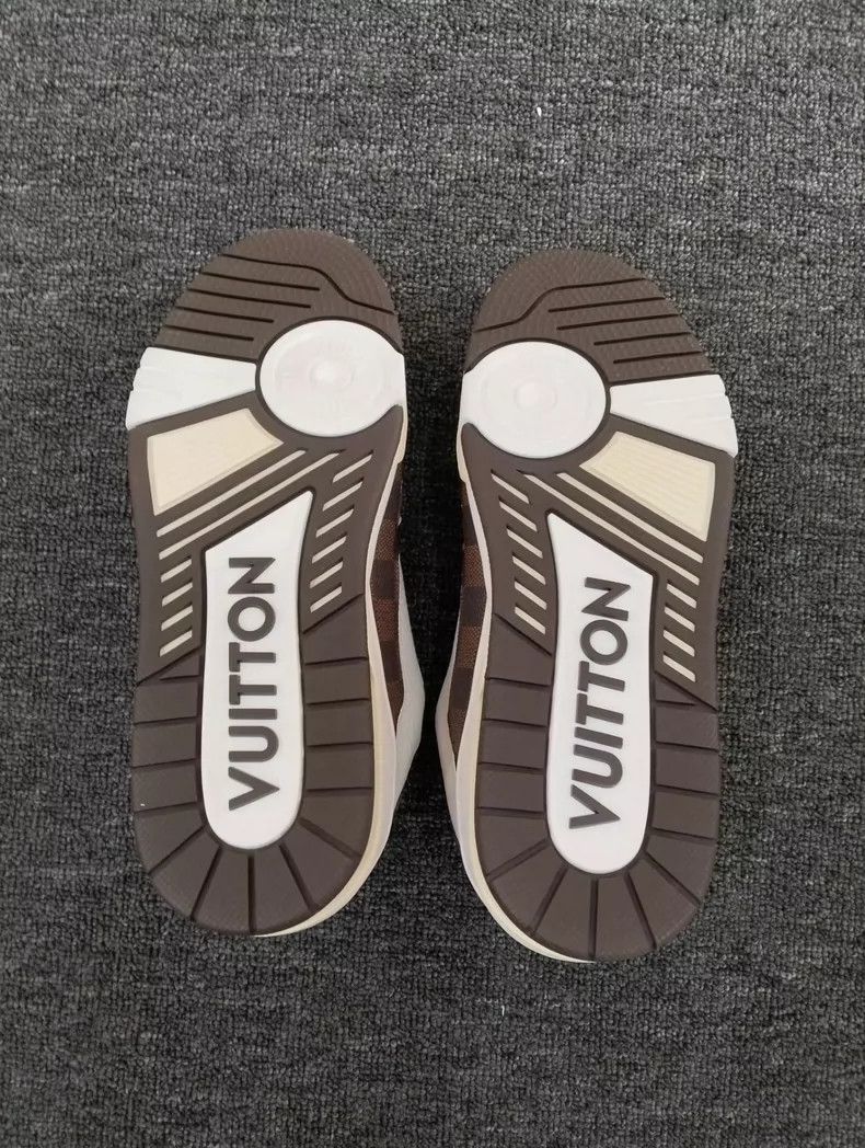 Louis Vuitton Louis Vuitton Trainer Sneakers Size 41.5 Size US 10.5 / EU 43-44 - 2 Thumbnail