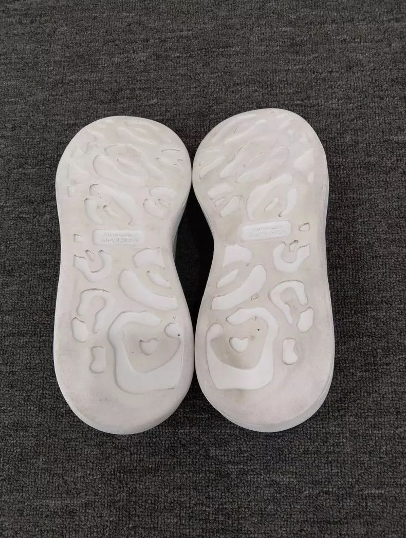 Alexander McQueen Alexander McQueen White Sneakers Size 41.5 Size US 8.5 / EU 41-42 - 2 Thumbnail