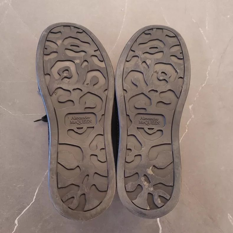 Alexander McQueen Alexander McQueen Black Sneakers Size 40 Size US 9 / EU 42 - 7 Thumbnail