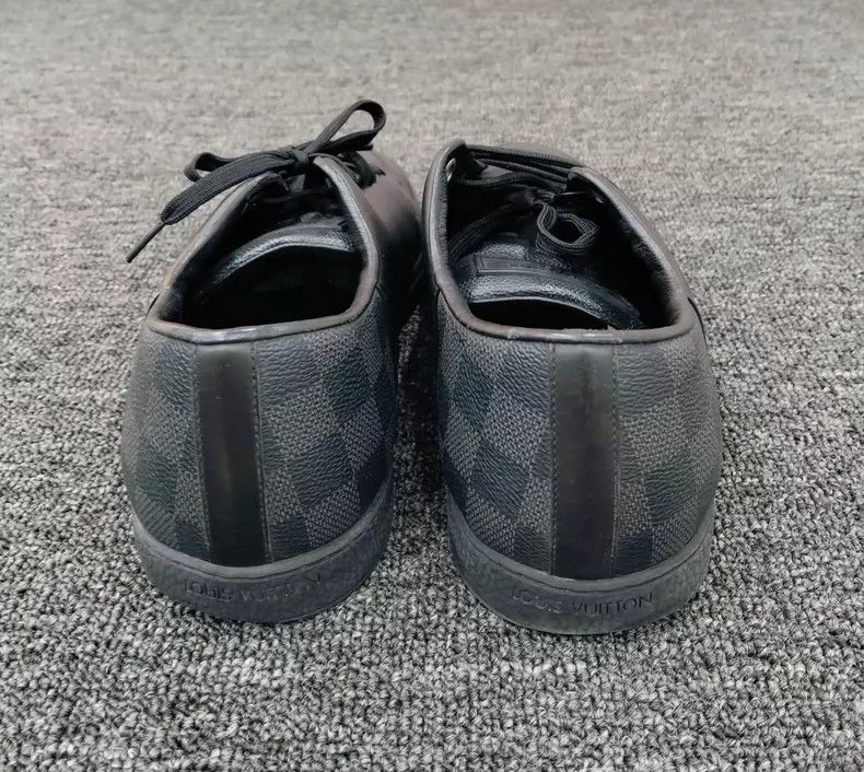 Louis Vuitton Louis Vuitton Black Sneakers Size 42 Size US 9 / EU 42 - 4 Thumbnail
