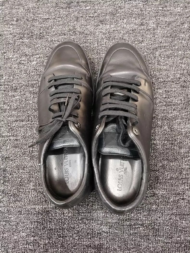 Louis Vuitton Louis Vuitton Black Sneakers Size 42 Size US 9 / EU 42 - 2 Thumbnail