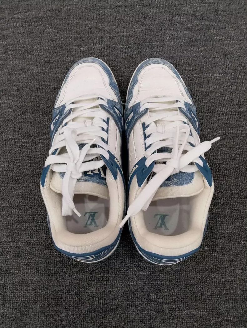 Louis Vuitton Louis Vuitton Blue and White Trainer Sneakers Size US 10 / EU 43 - 2 Thumbnail