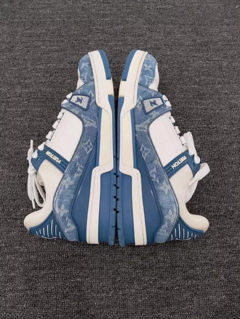 Louis Vuitton Louis Vuitton Blue and White Trainer Sneakers Size US 10 / EU 43 - 3 Thumbnail