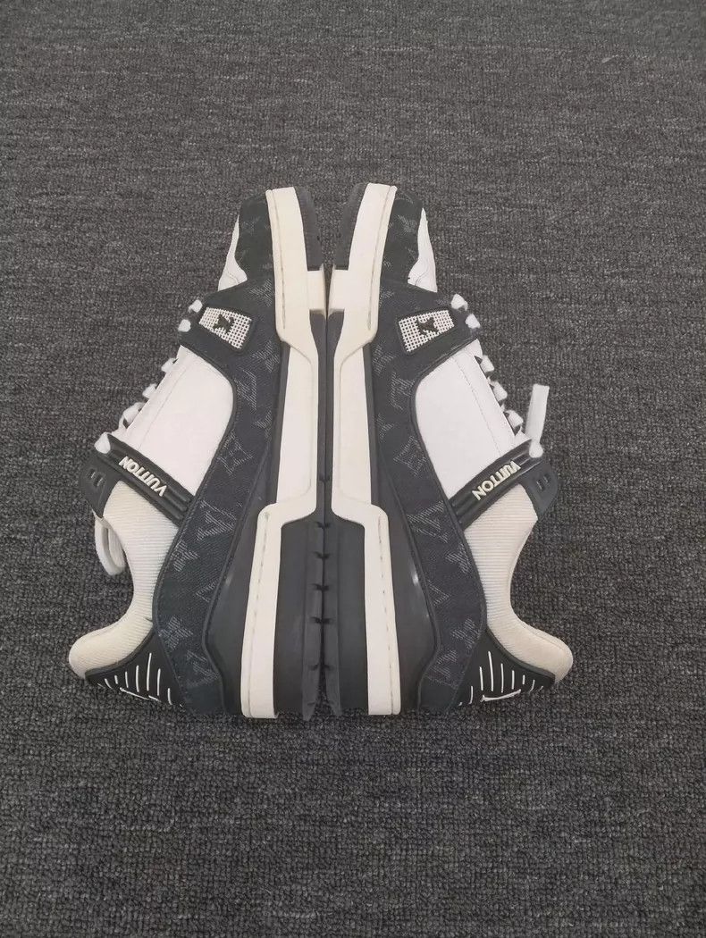 Louis Vuitton Louis Vuitton Trainer Sneakers Size 43 Size US 10 / EU 43 - 4 Thumbnail