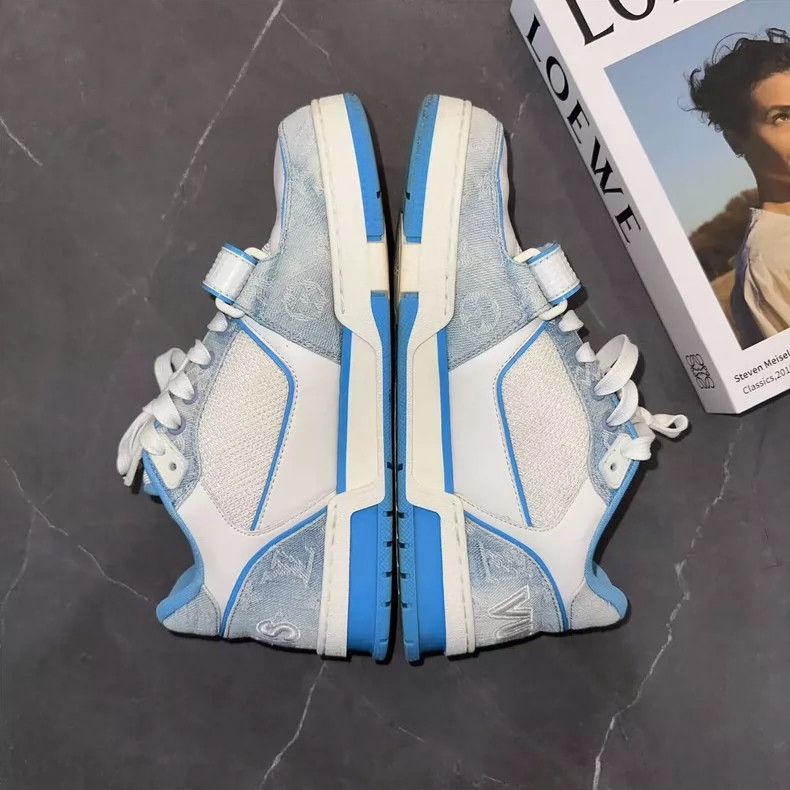 Louis Vuitton Louis Vuitton Sneakers in Blue and White Size US 8 / EU 41 - 7 Thumbnail