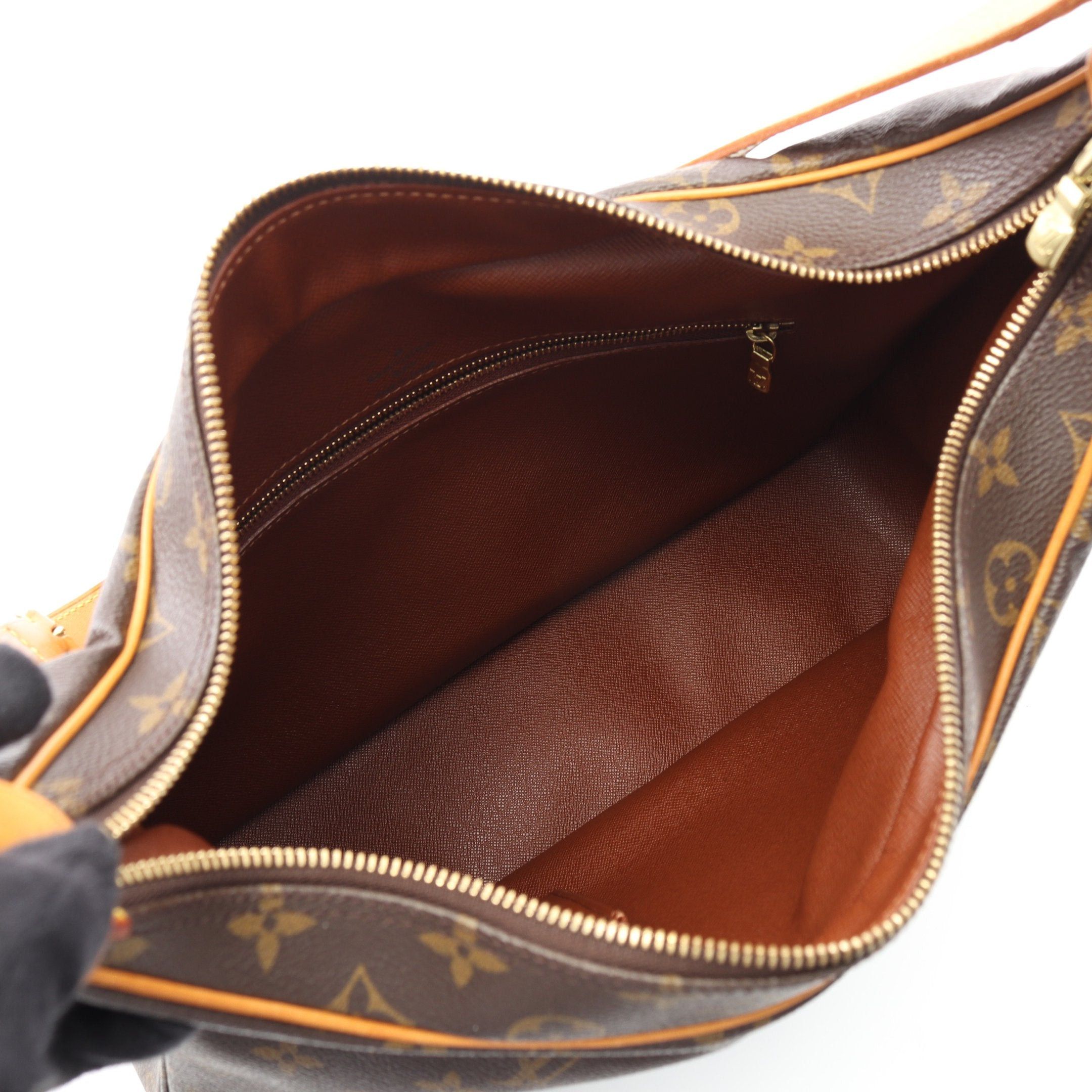 Louis Vuitton Louis Vuitton Boulogne 35 Monogram Shoulder Bag Leather Brown Size ONE SIZE - 3 Thumbnail