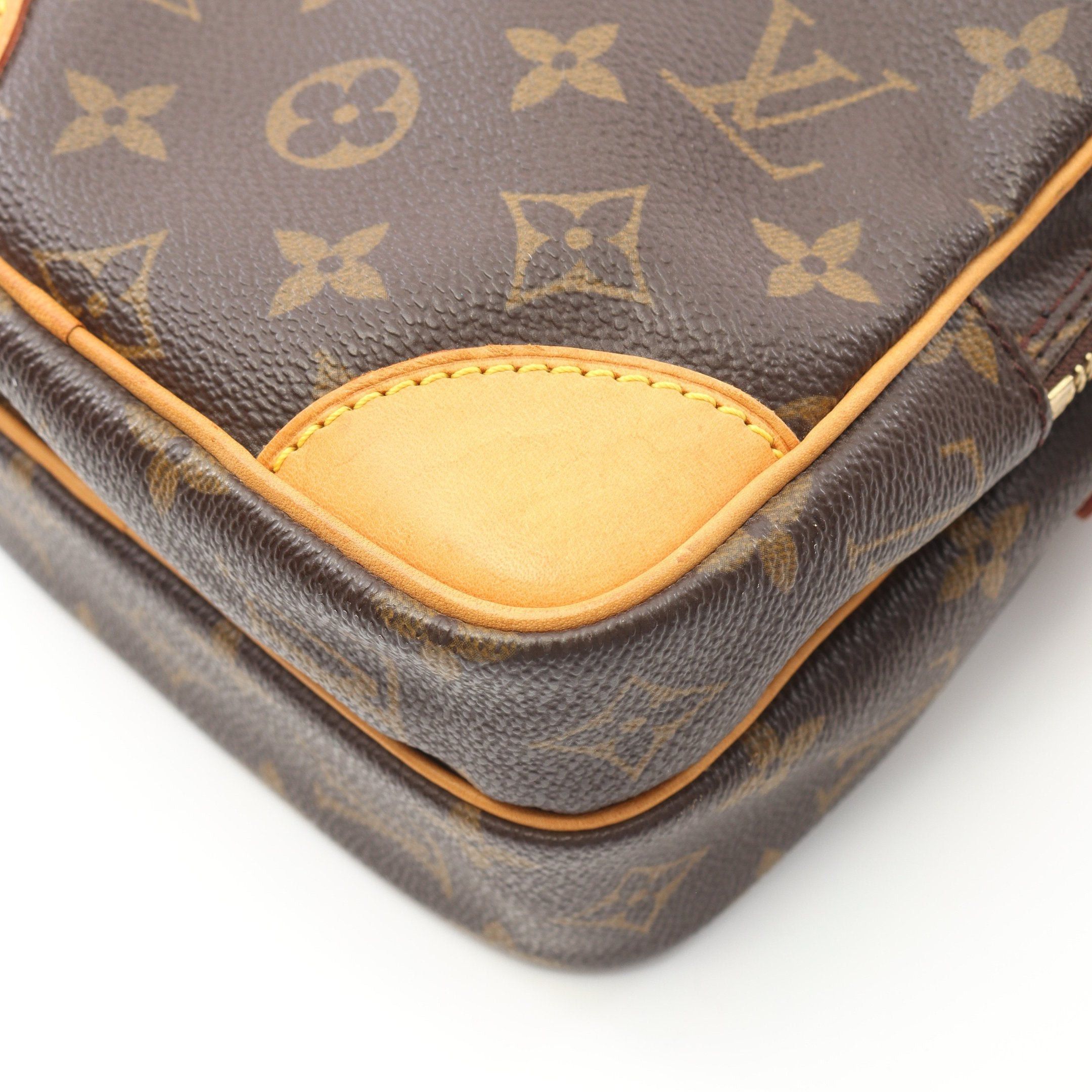 Louis Vuitton Louis Vuitton Amazon Monogram Shoulder Bag Leather Brown Size ONE SIZE - 7 Thumbnail