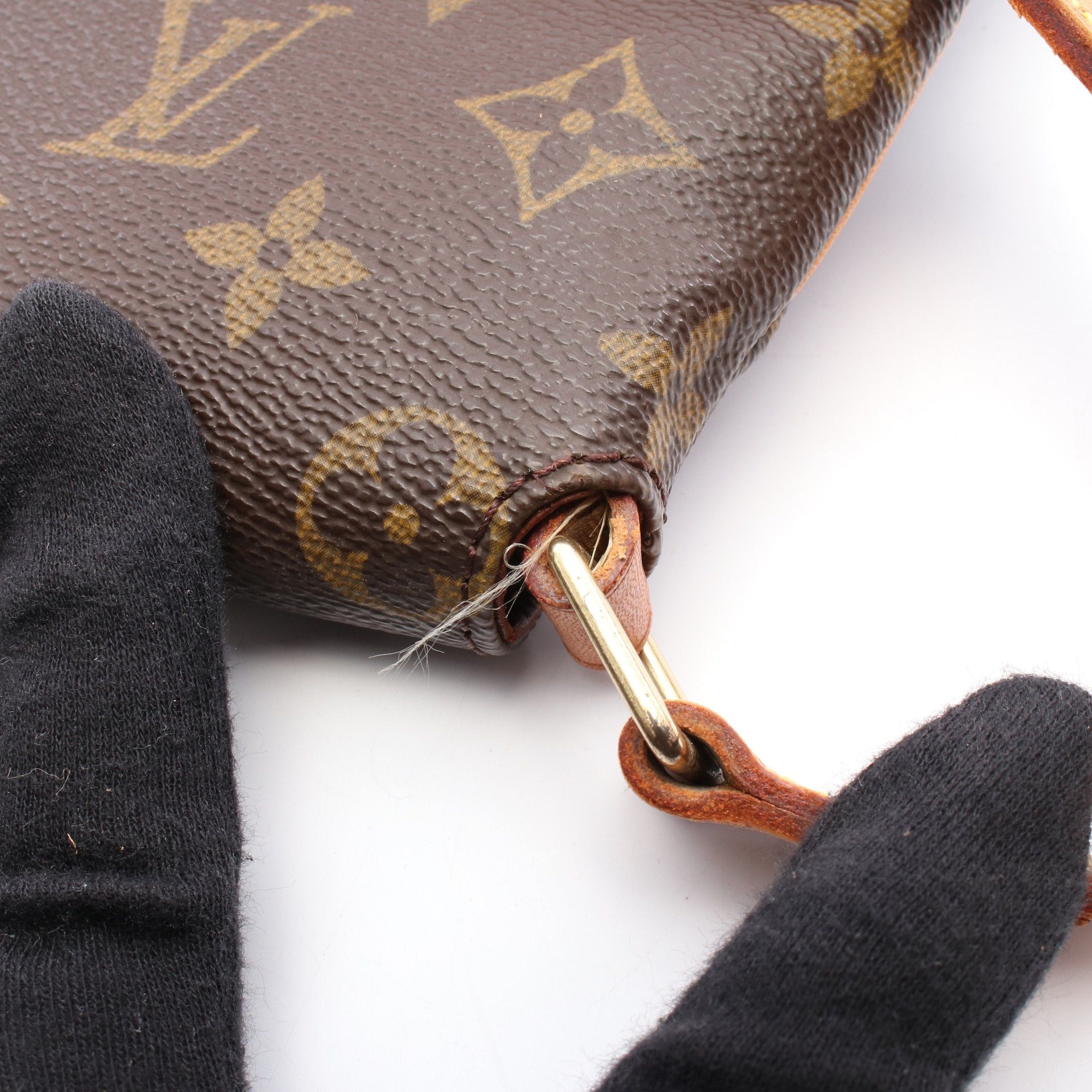 Louis Vuitton Louis Vuitton Musette Salsa Short Strap Monogram Shoulder Bag Leather Brown Size ONE SIZE - 7 Thumbnail