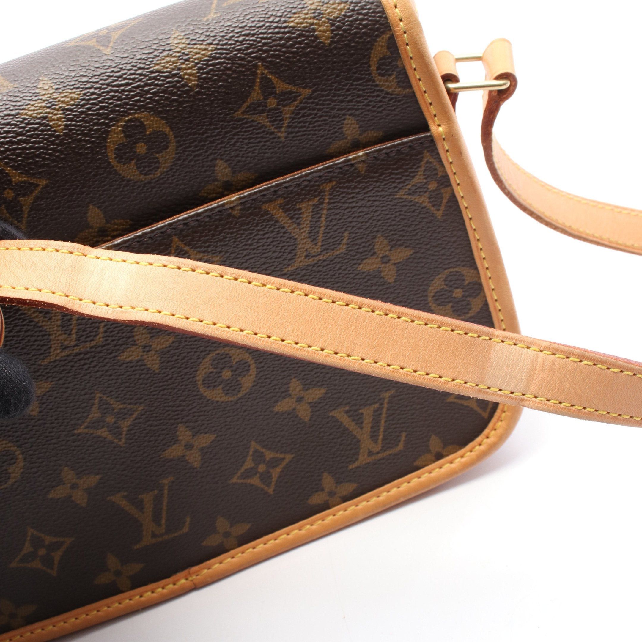 Louis Vuitton Louis Vuitton Sologne Monogram Shoulder Bag Leather Brown Size ONE SIZE - 6 Thumbnail